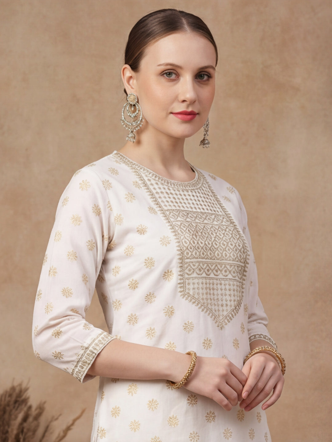 Ethnic Motifs Embroidered Straight Kurta & Trousers Sets