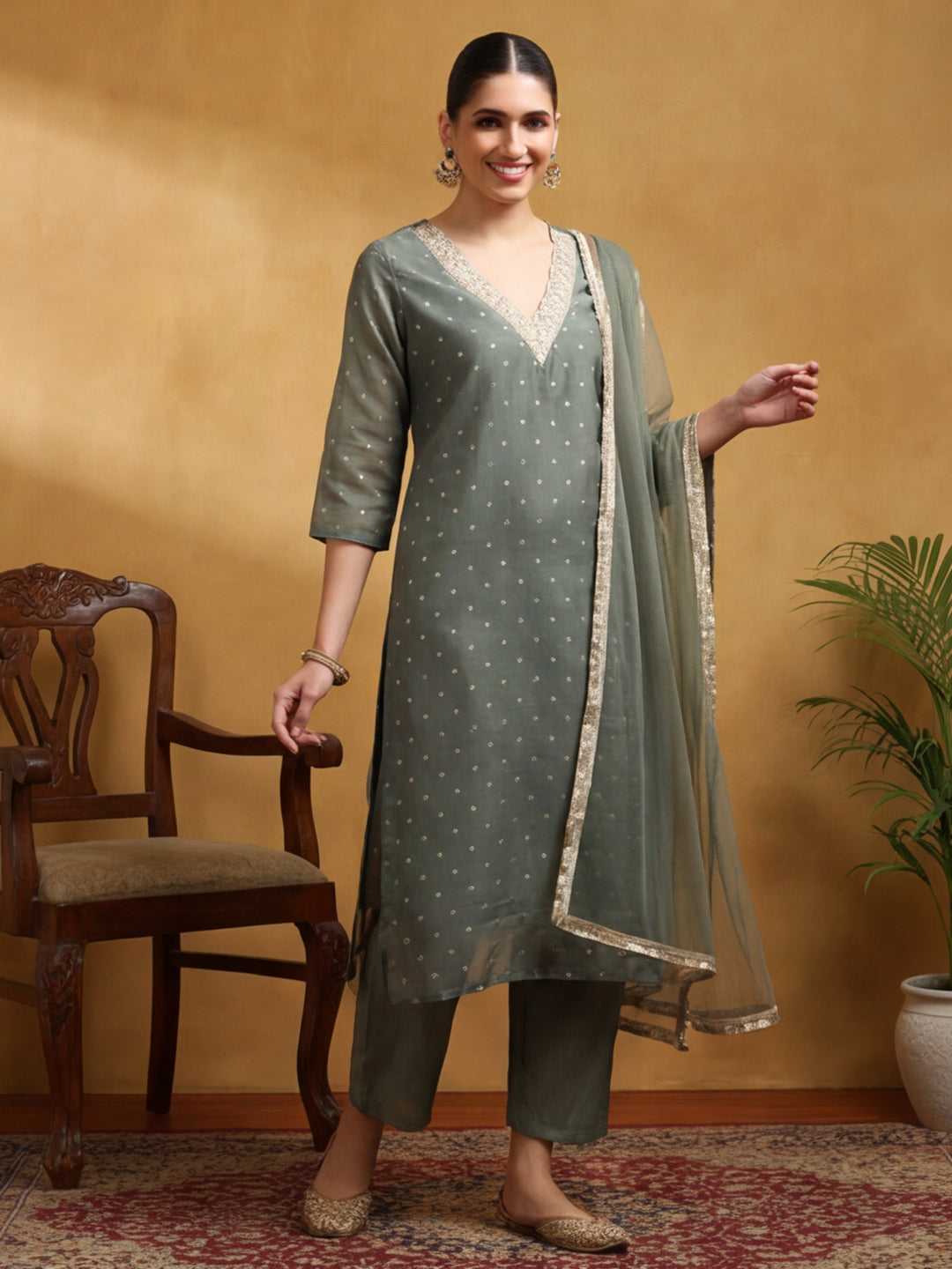 Ethnic Motifs Yoke Design Straight Kurta & Trousers Sets