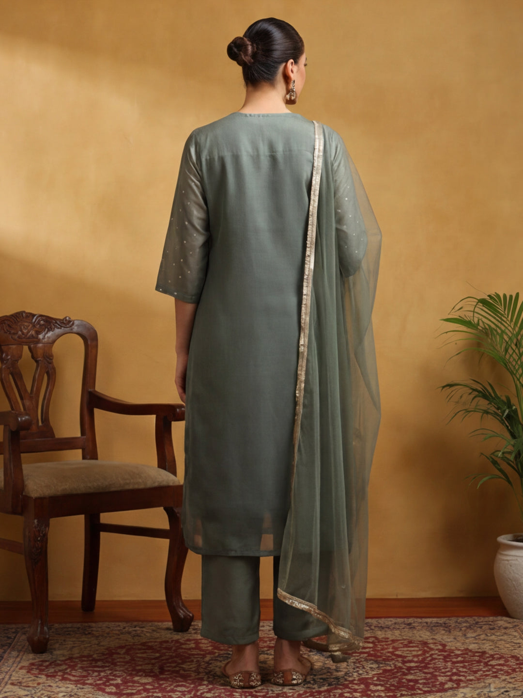 Ethnic Motifs Yoke Design Straight Kurta & Trousers Sets
