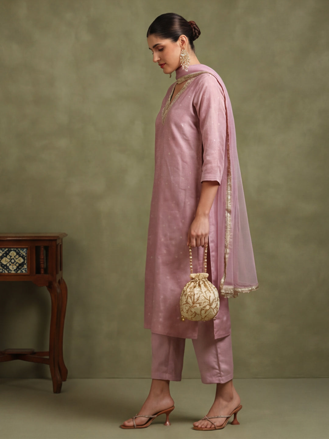 Ethnic Motifs Yoke Design Straight Kurta & Trousers Sets