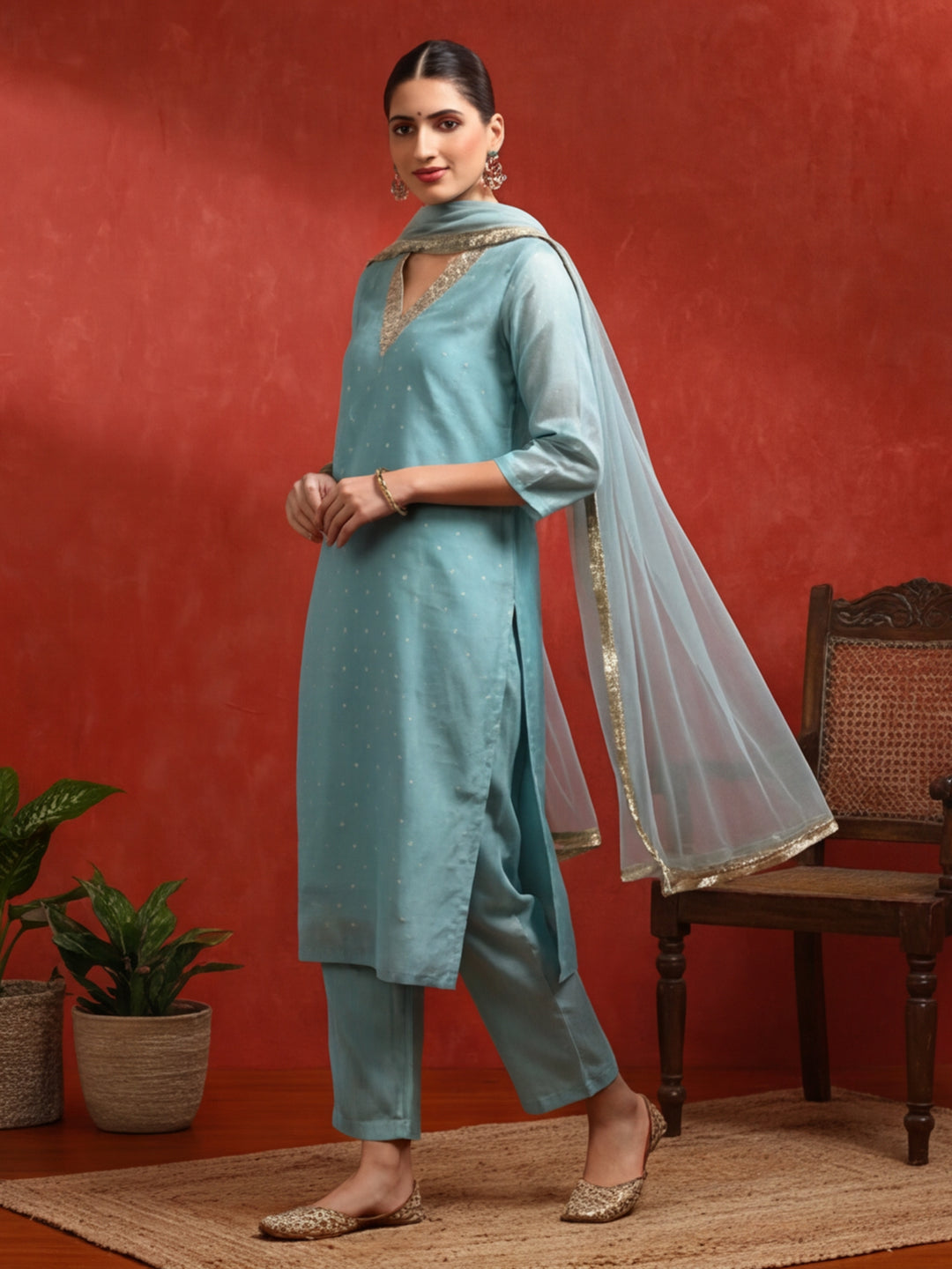Ethnic Motifs Yoke Design Straight Kurta & Trousers Sets