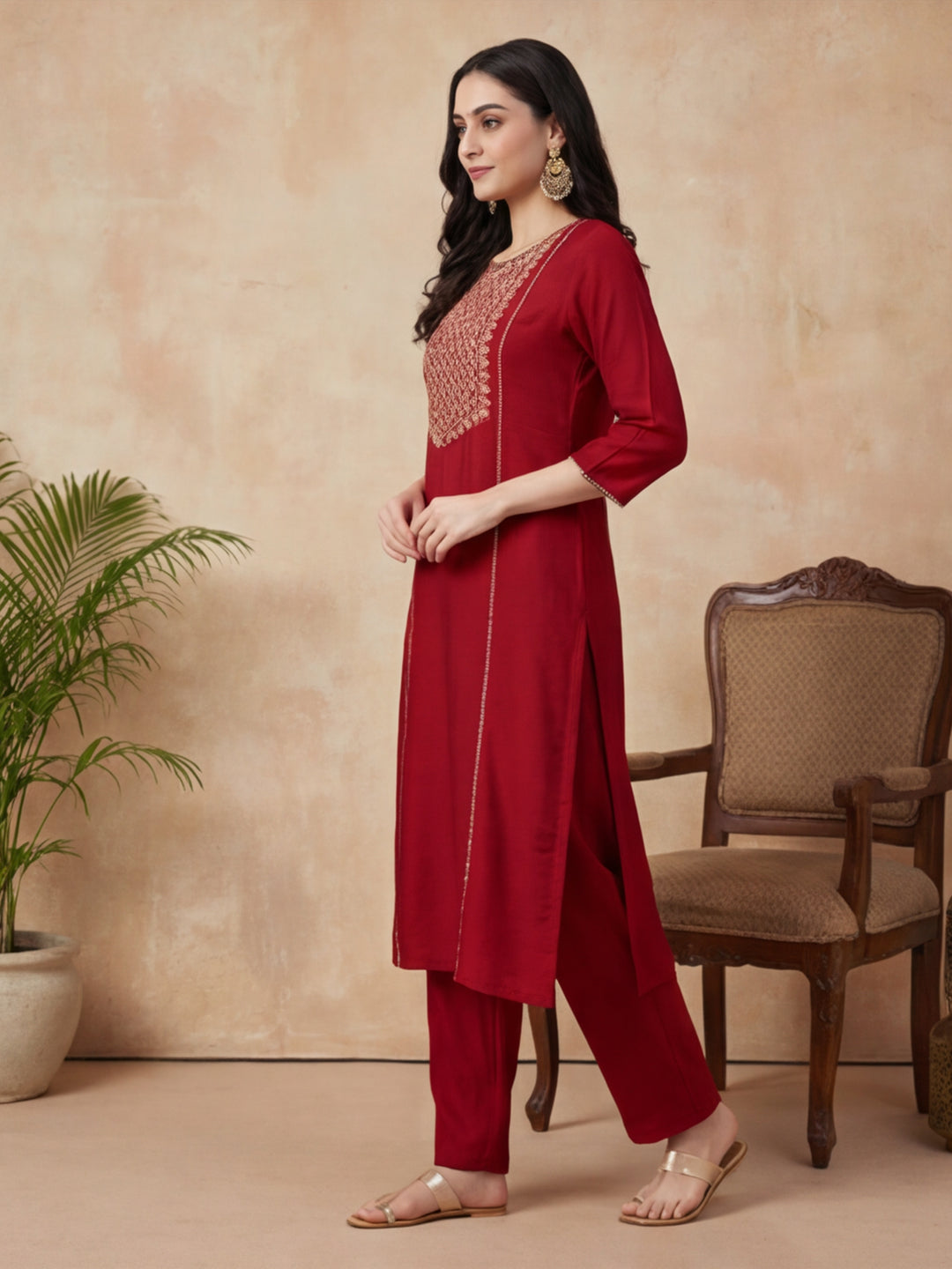 Ethnic Motifs Embroidered Straight Kurta & Trousers Sets