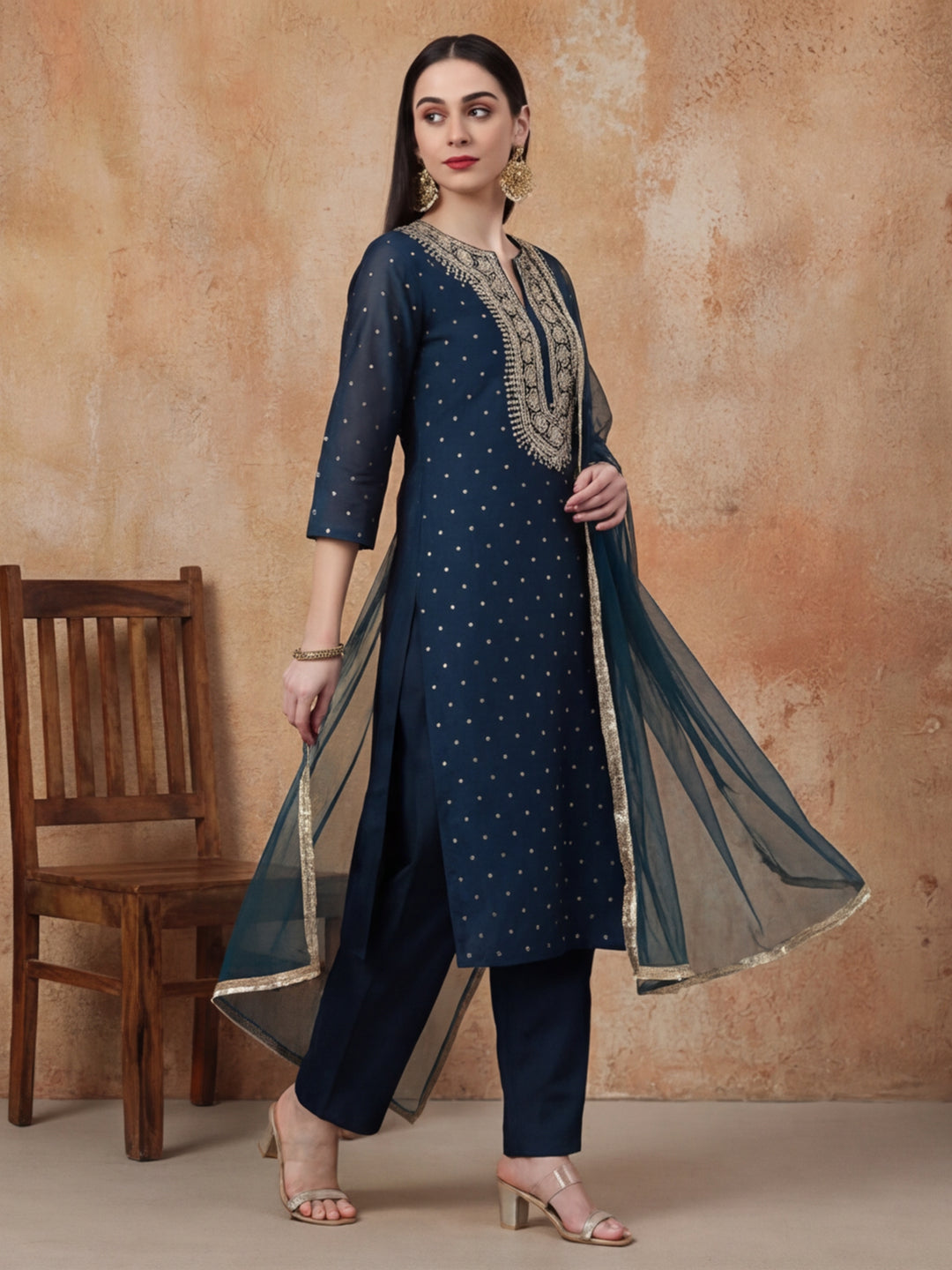 Ethnic Motifs Embroidered Straight Kurta & Trousers Sets