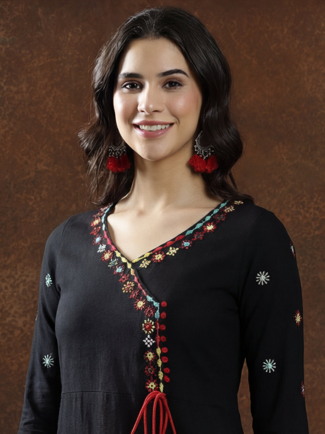 Floral Embroidered Straight Kurta