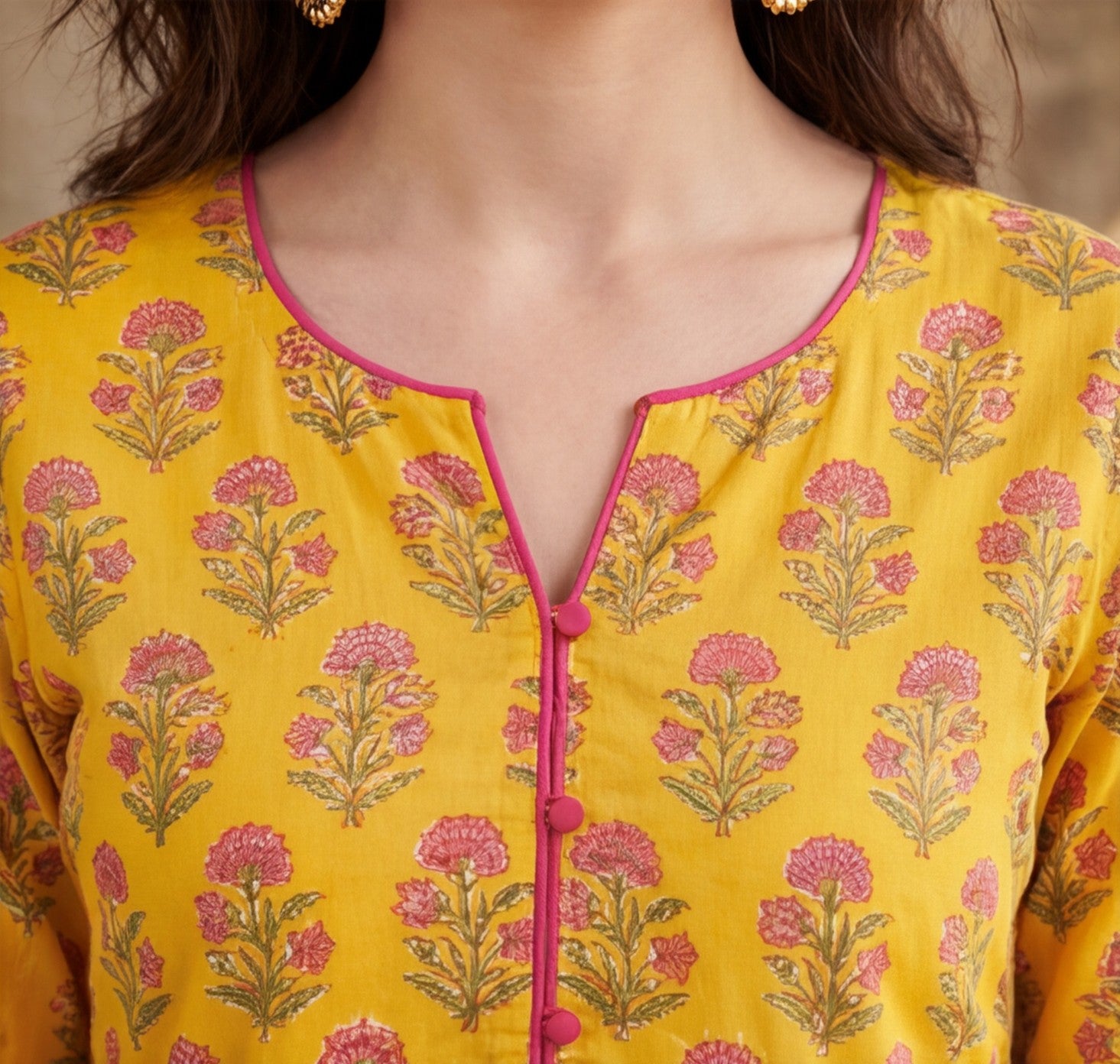 Women Yellow & Pink Floral Printed Straight Kurta