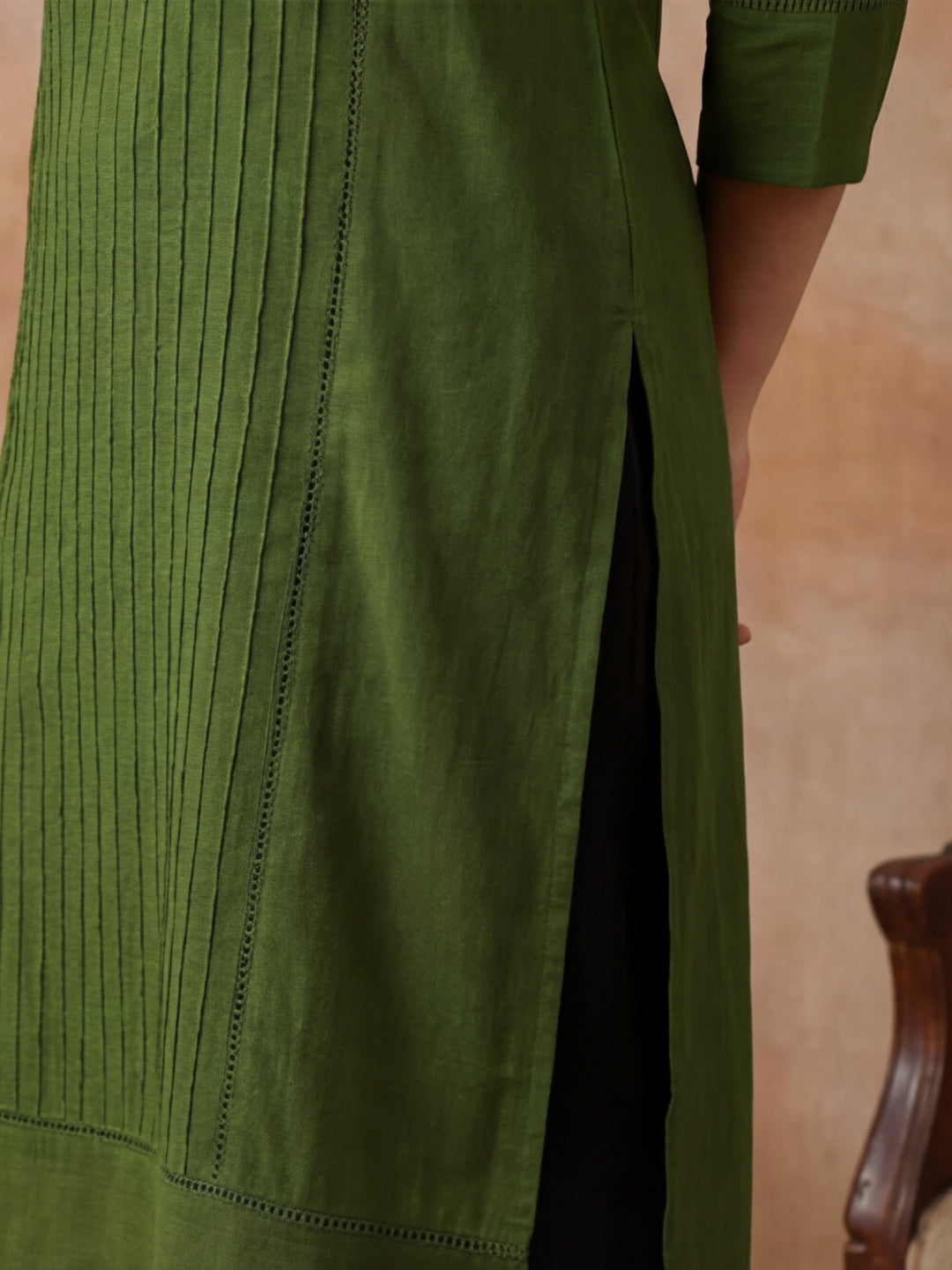 Solid Embroidered Straight Pure Cotton Kurta