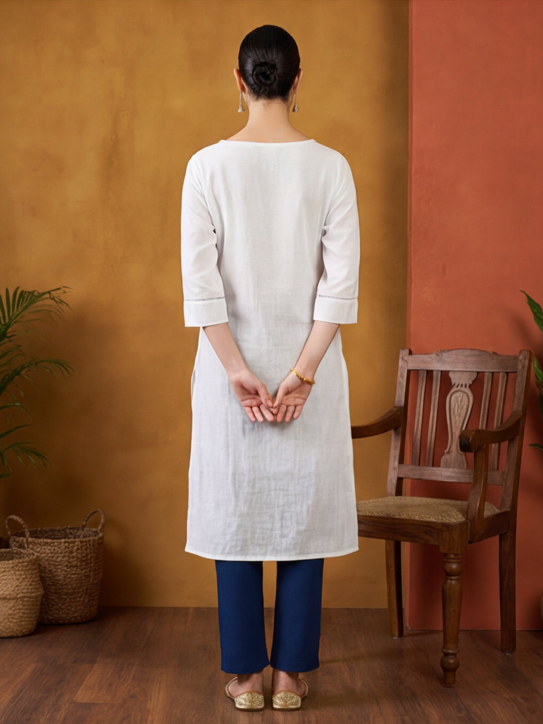 Women White Cotton Pin Tucks Straight Kurta