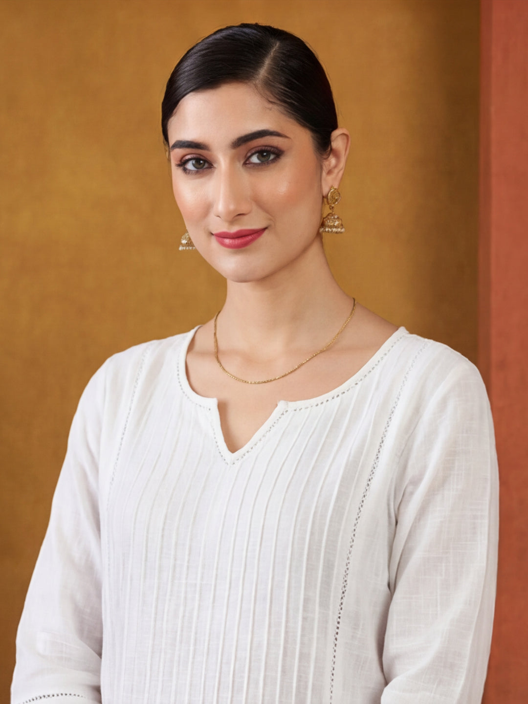 Women White Cotton Pin Tucks Straight Kurta