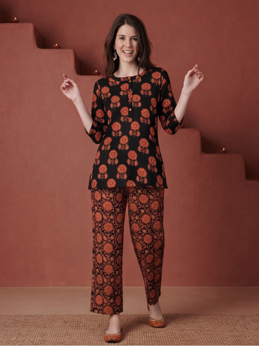 Ethnic Print Straight Cotton Short Kurta with Pyjamas