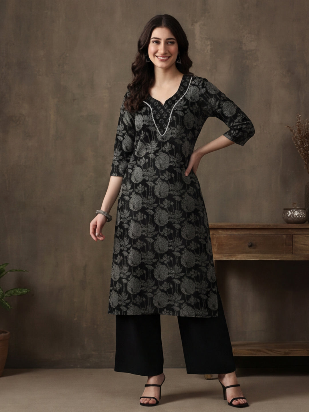Floral Embroidered Straight Pure Cotton Kurta