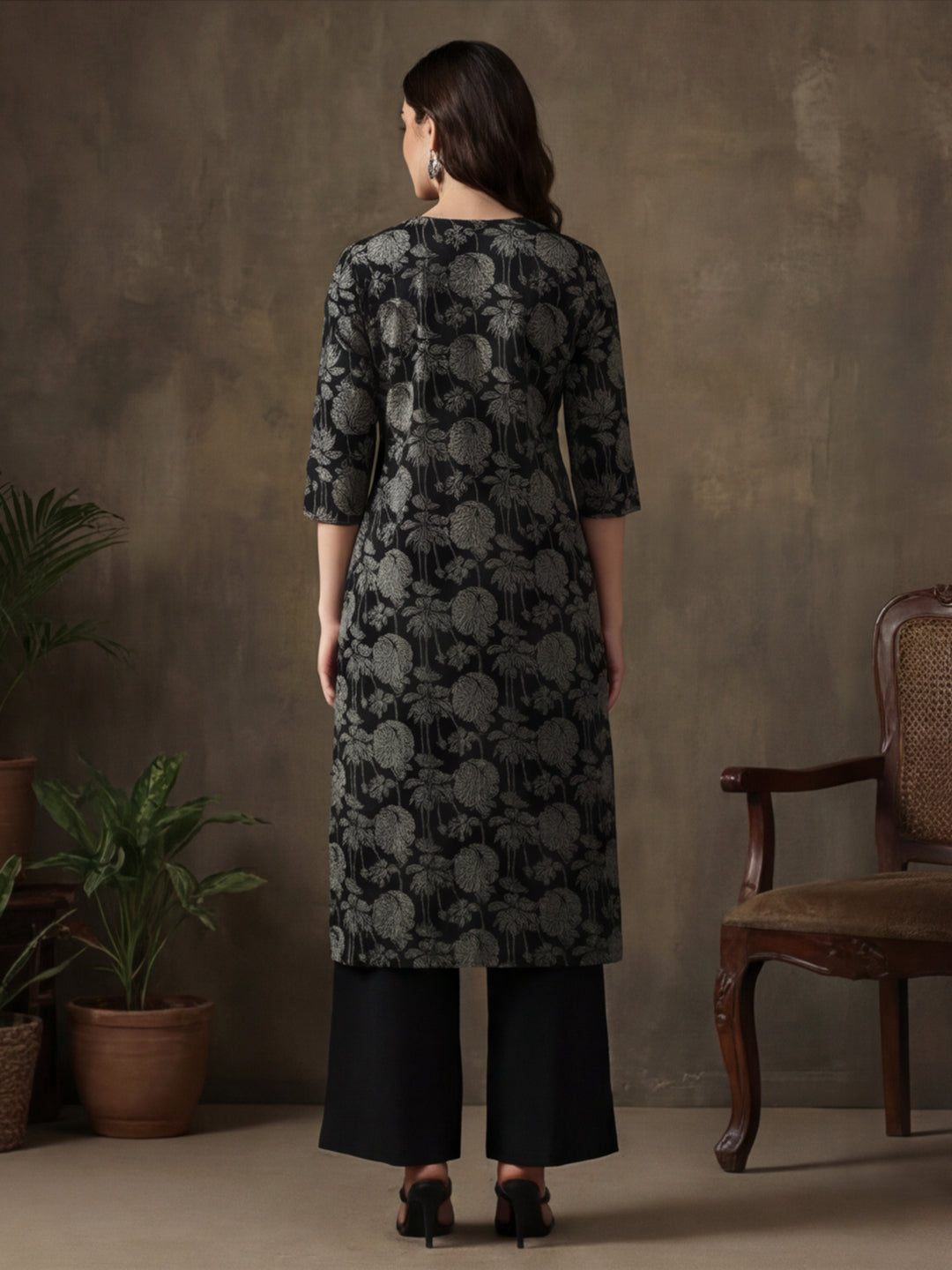 Floral Embroidered Straight Pure Cotton Kurta
