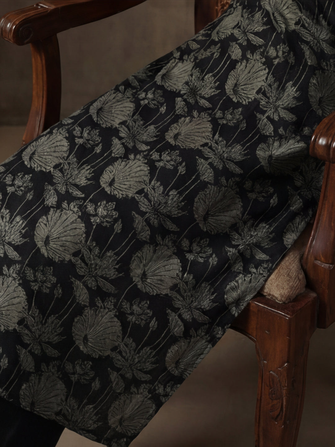 Floral Embroidered Straight Pure Cotton Kurta