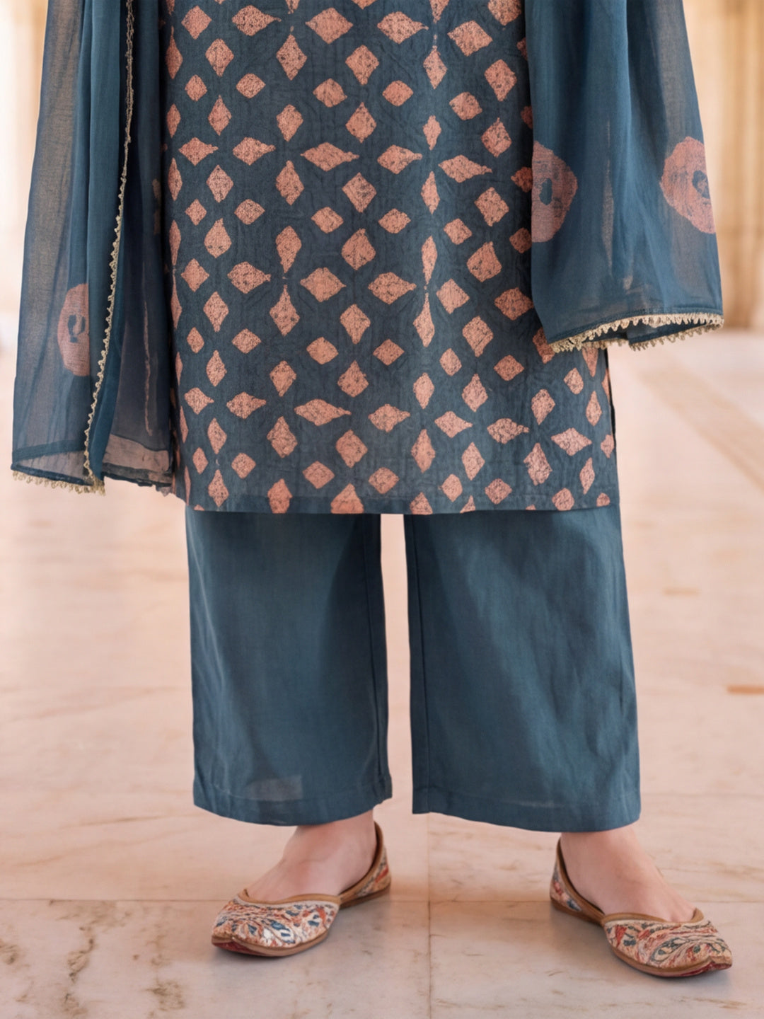 Floral Printed Kurta Set With Tie-Dye Dupatta