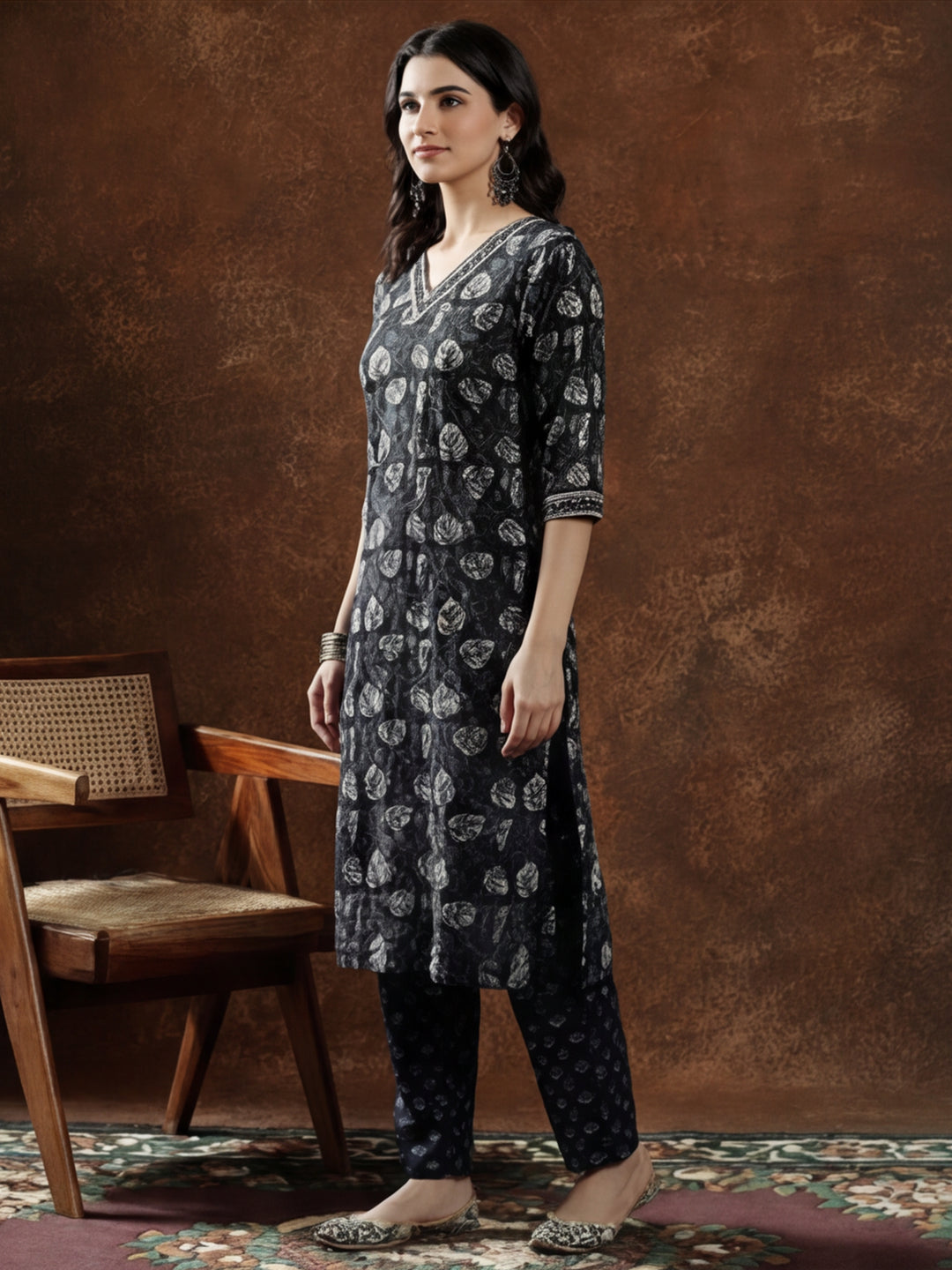 Floral Embroidered Straight Kurta & Trousers Sets