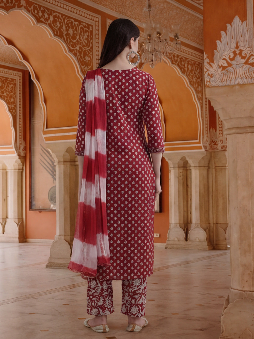 Floral Printed Pure Cotton Kurta With Pant & Chiffon Dupatta