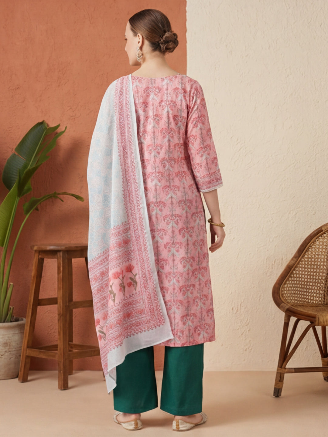 Ethnic Motifs Printed Straight Kurta & Trousers Sets