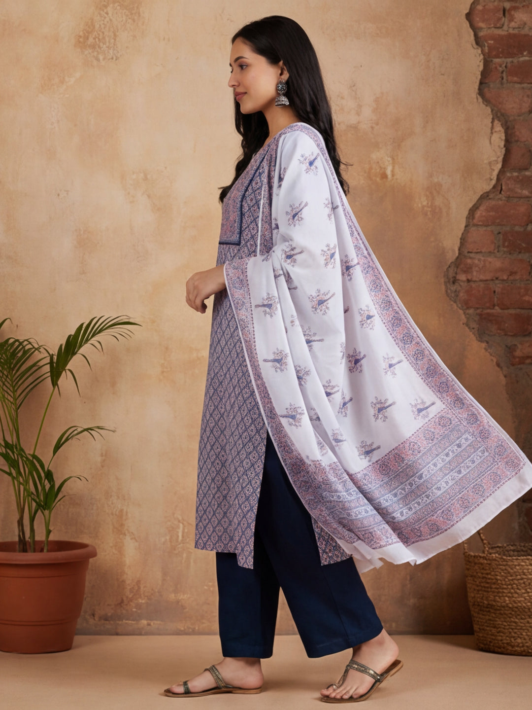 Ethnic Motifs Printed Straight Kurta & Trousers Sets