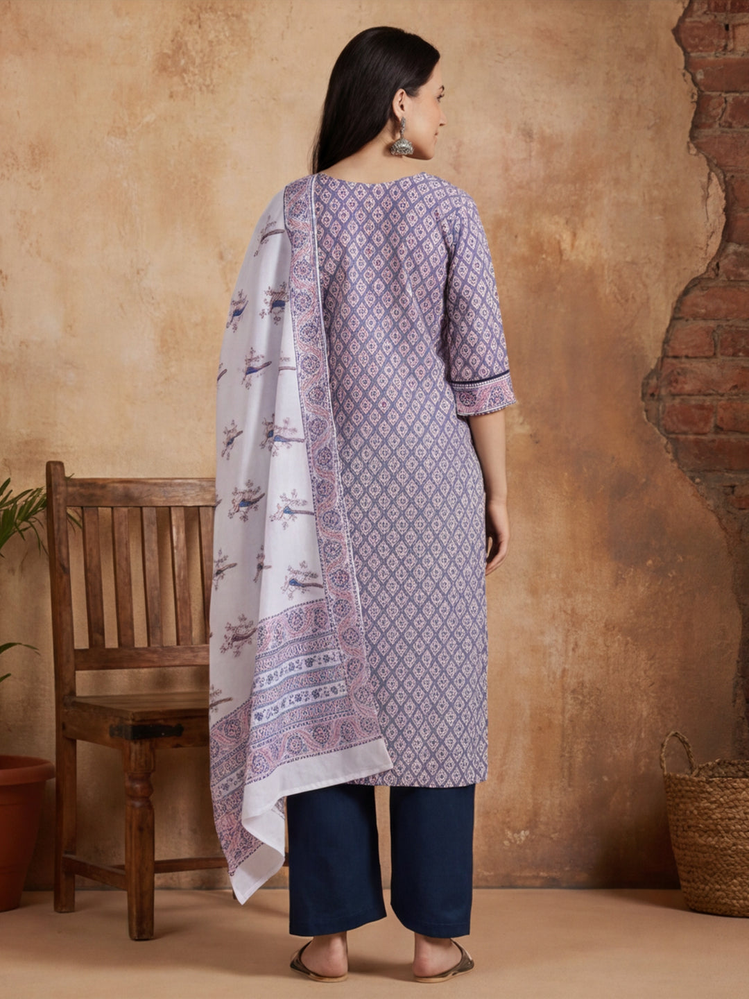 Ethnic Motifs Printed Straight Kurta & Trousers Sets