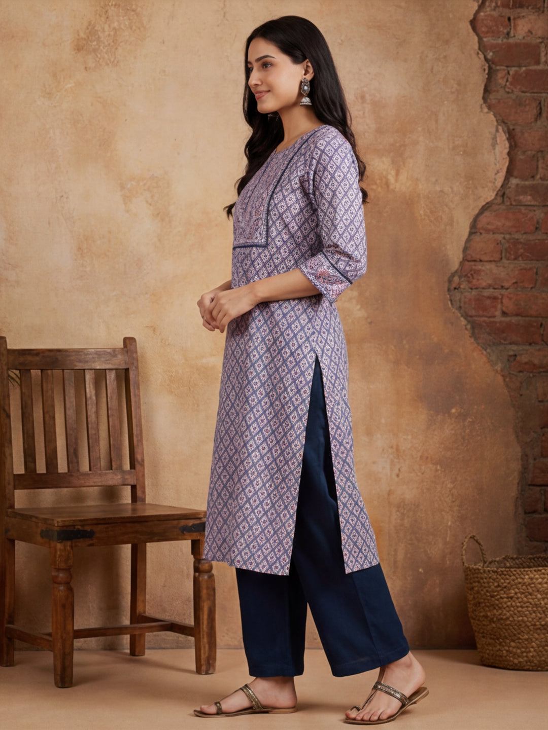 Ethnic Motifs Printed Straight Kurta & Trousers Sets
