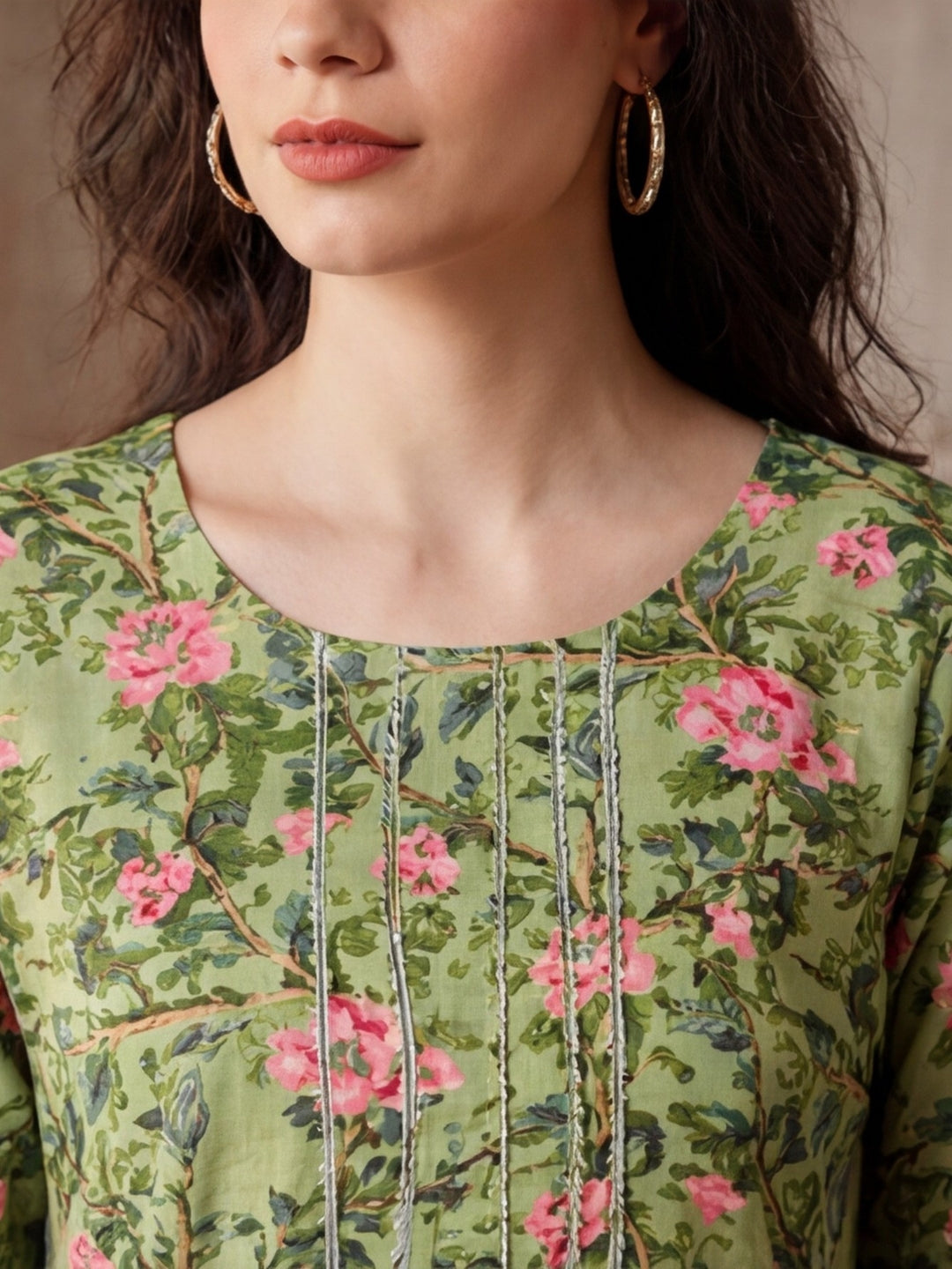 Floral Embroidered Straight Kurta