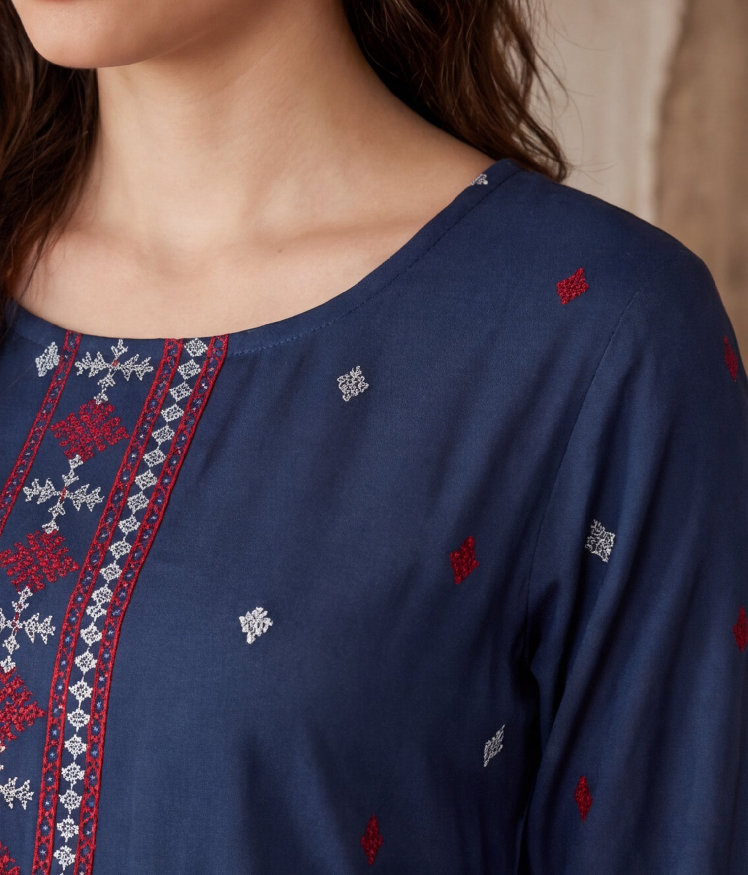 Floral Embroidered Straight Kurta