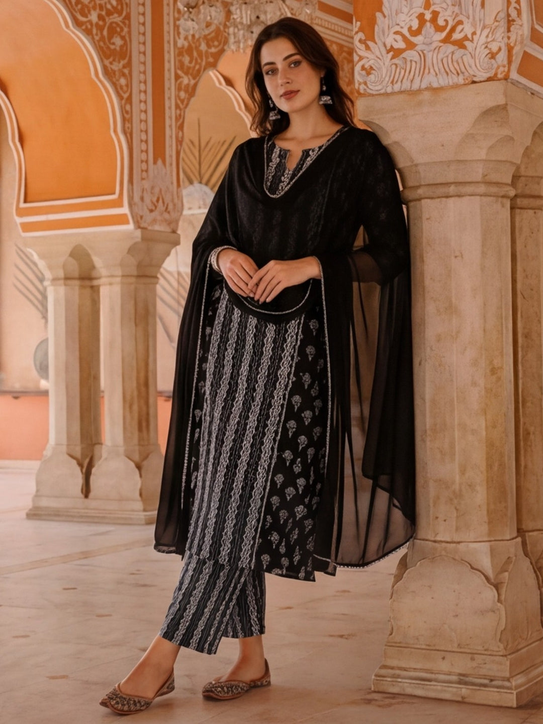Floral Printed Straight Pure Cotton Kurta & Trousers Sets