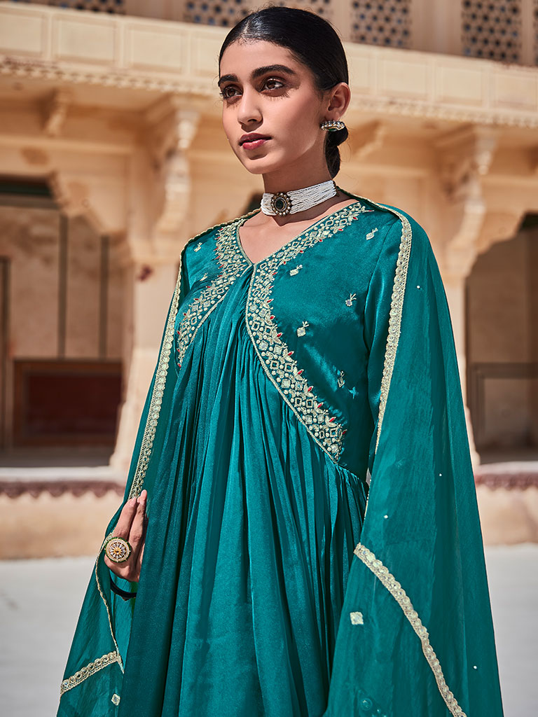 Rama Green Zardosi Embroidered Silk Long Kurta Paired With Embrodiered Organza Dupatta