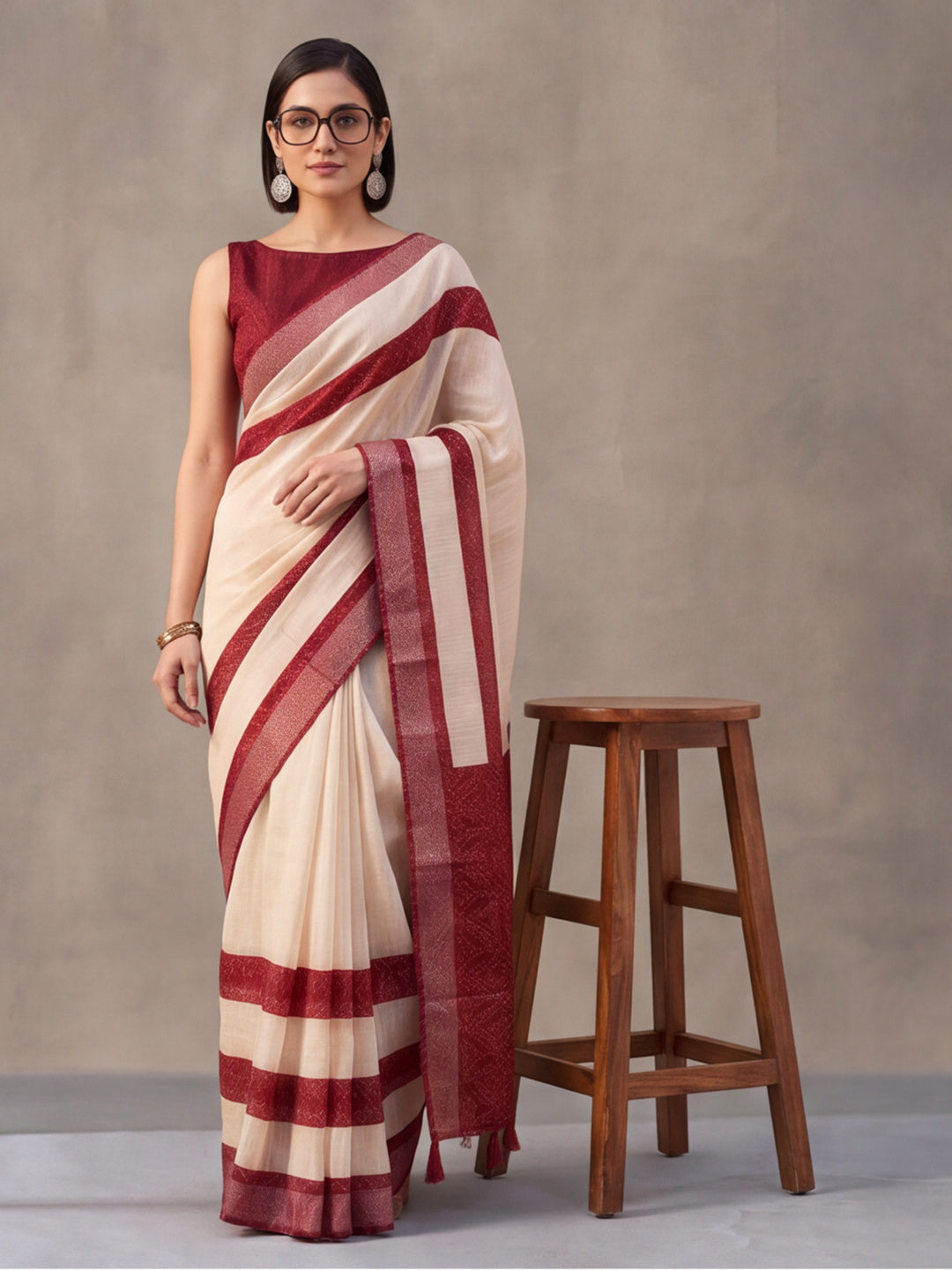 Jaipur Kurti Women Off White Digital Printed Saree With Tasselled Border