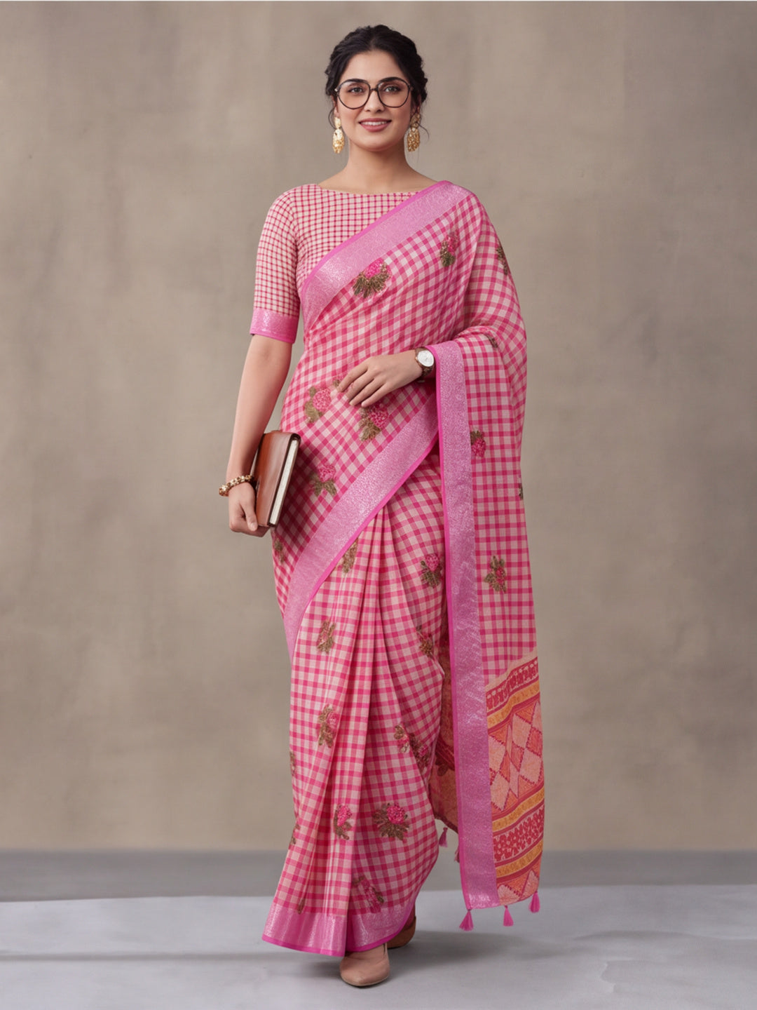 Jaipur Kurti Women Baby Pink Digital Printed Saree With Tasselled Border