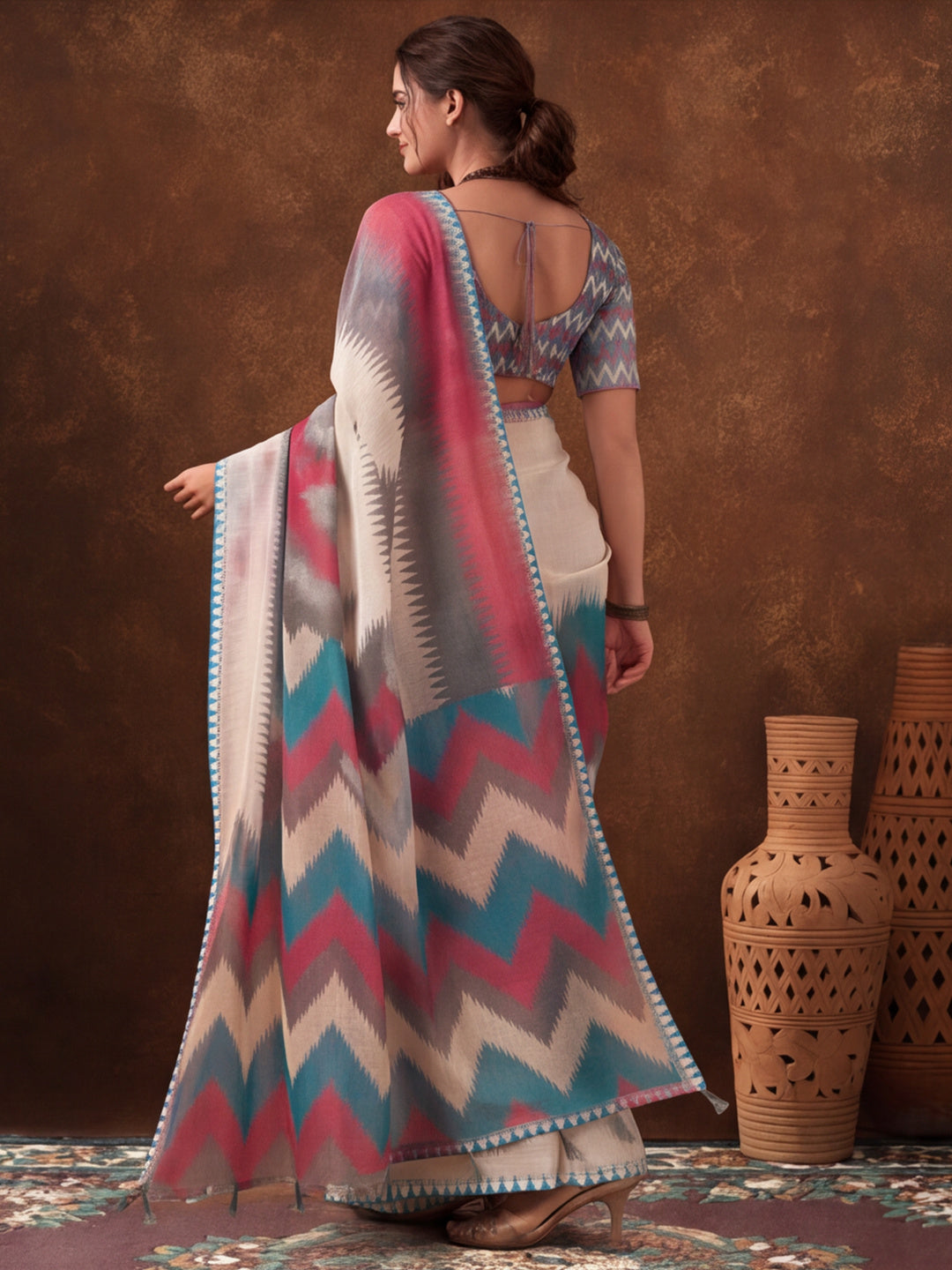 Jaipur Kurti Women Multi Digital Printed Saree With Tasselled Border