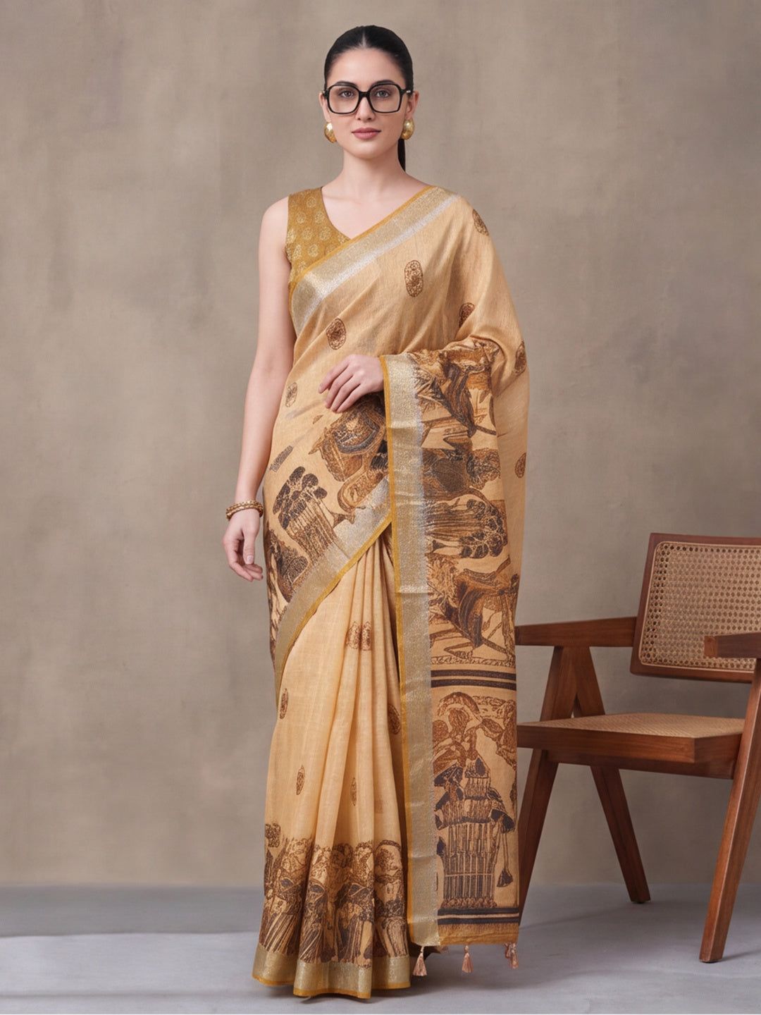 Jaipur Kurti Women Beige Digital Printed Saree With Tasselled Border