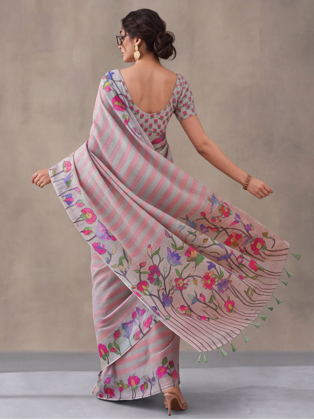 Jaipur Kurti Women Multi Digital Printed Saree With Tasselled Border
