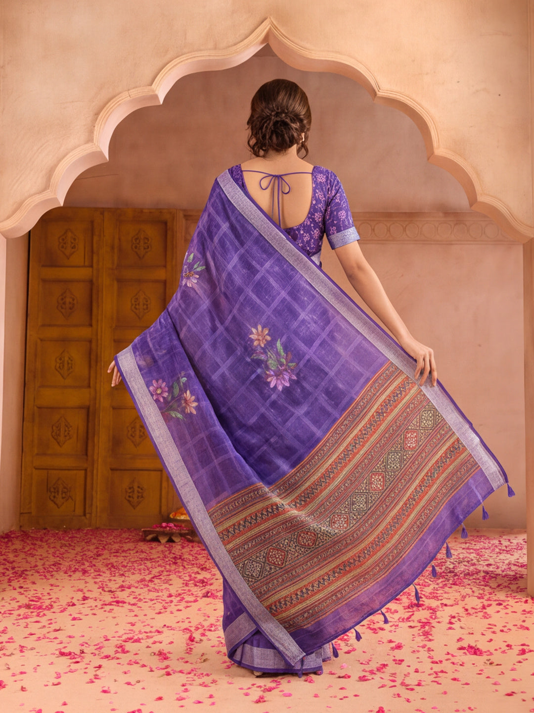Jaipur Kurti Women Purple Digital Printed Saree With Tasselled Border