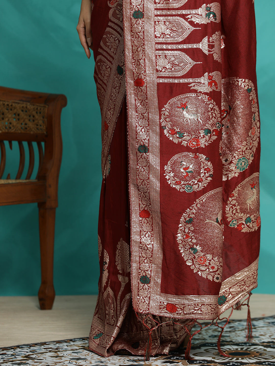 Festive Zari Woven Design Red Heavy Banarasi Saree