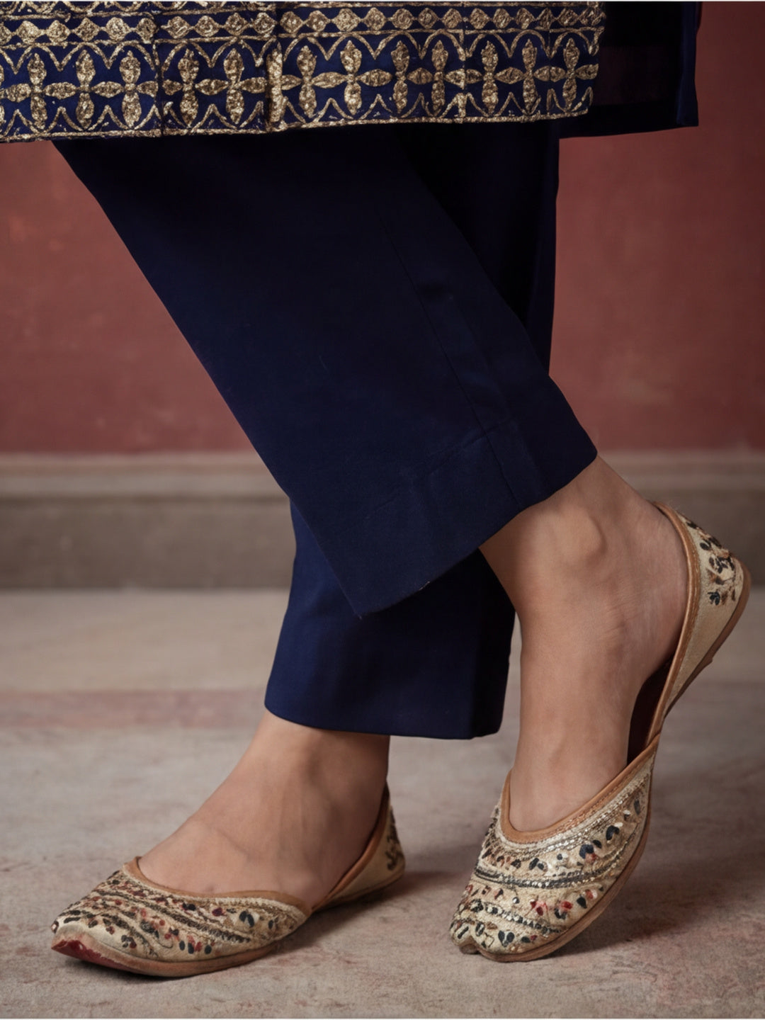 Kurta With Pant & Dupatta Ethnic Kurta Set For Women