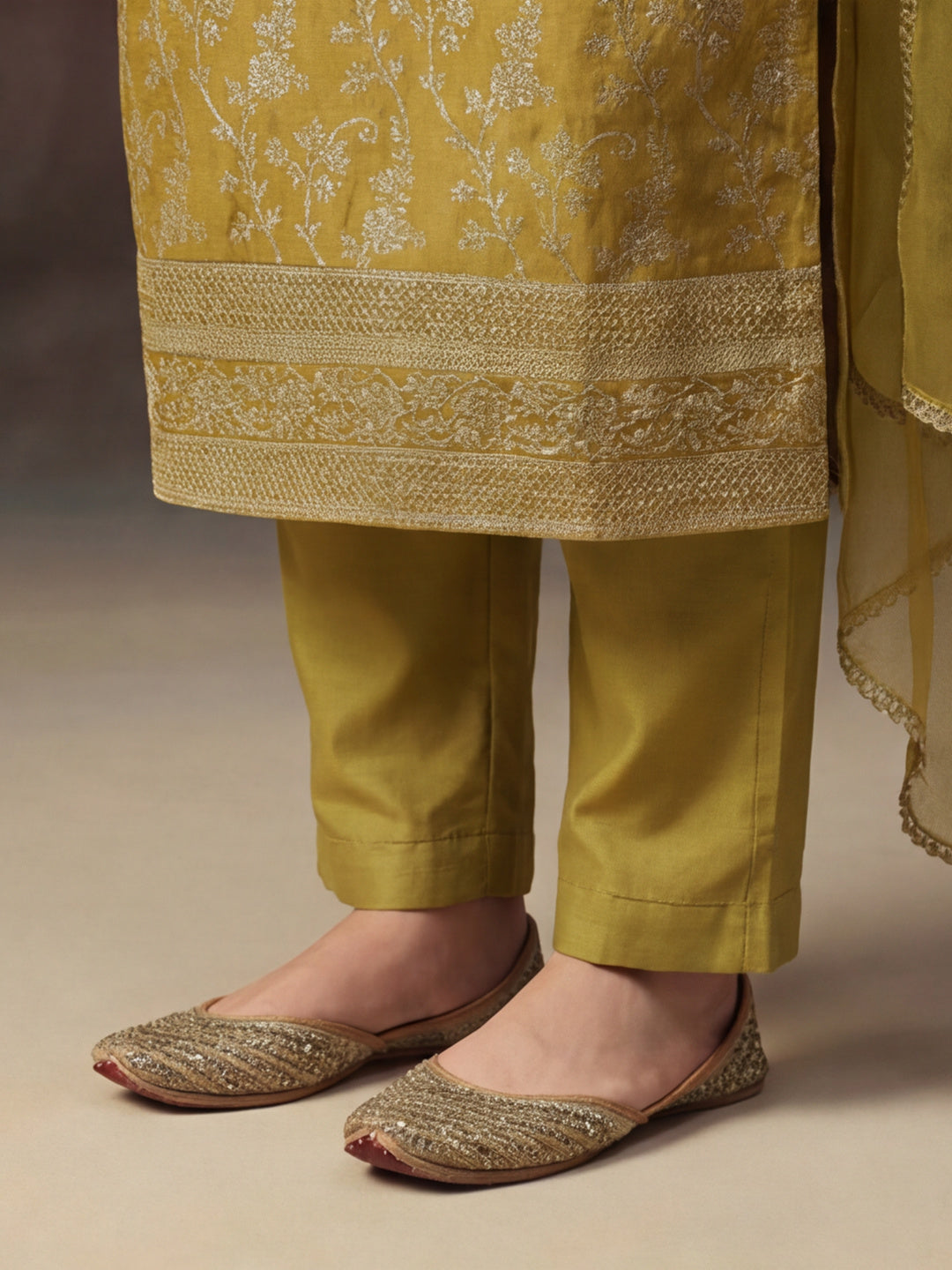 Kurta With Pant & Dupatta Ethnic Kurta Set For Women