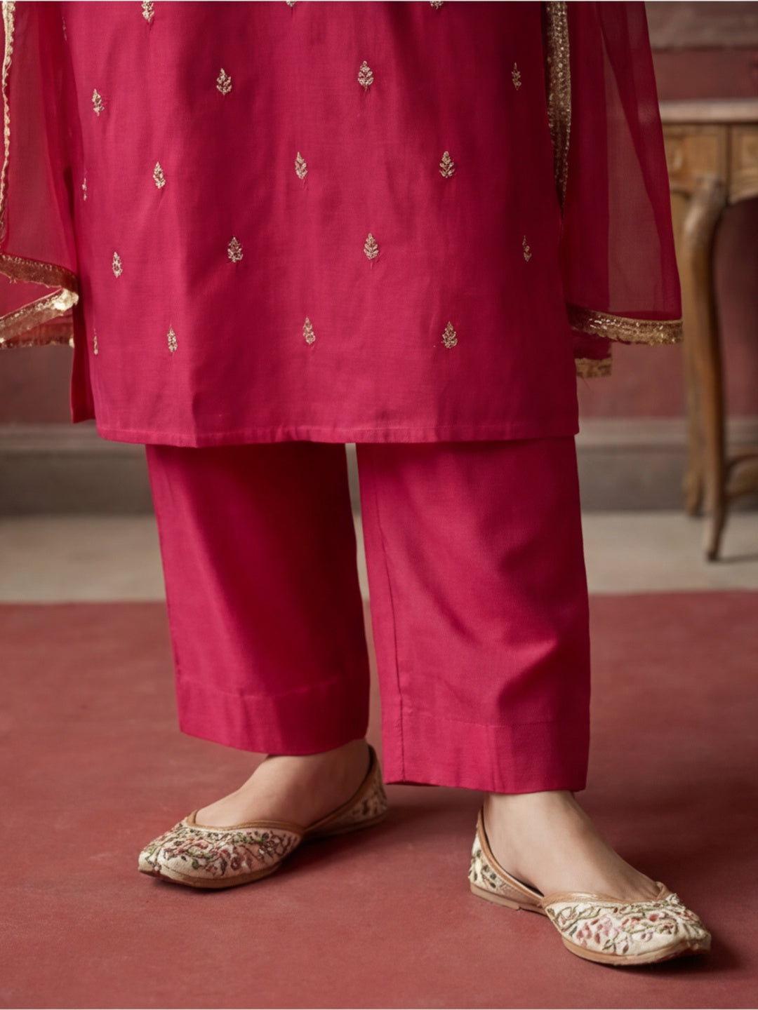 Kurta With Pant & Dupatta Ethnic Kurta Set For Women