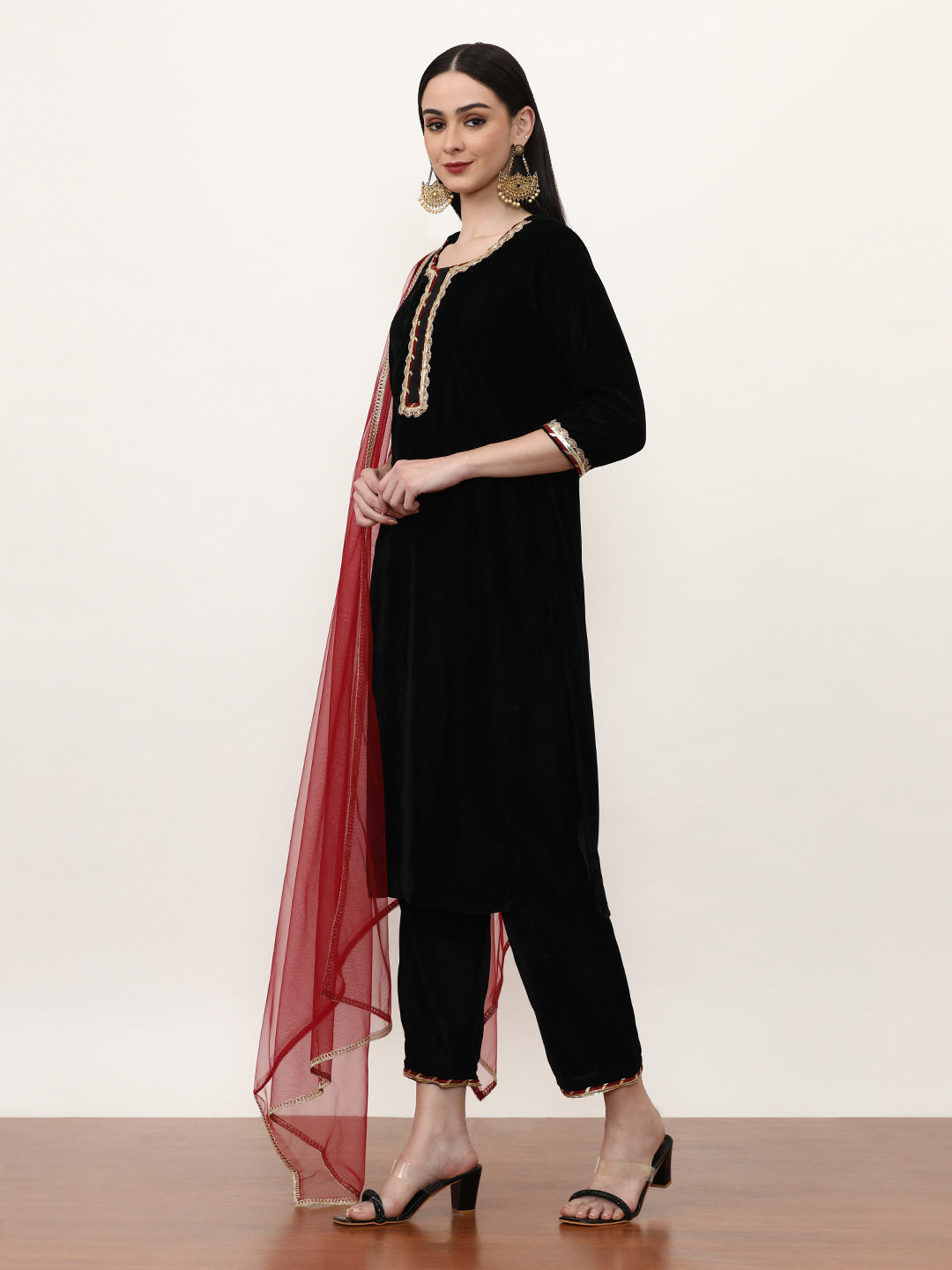 Embroidered Velvet Solid Kurta Sets With Net Dupatta