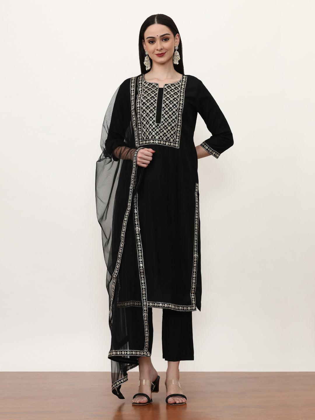 Embroidered Silk Blend Solid Kurta Sets With Net Dupatta