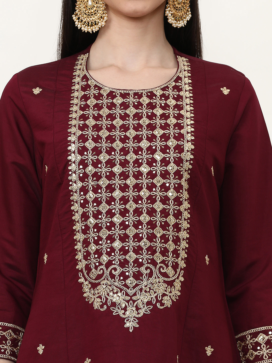 Embroidered Silk Blend Ethnic Motifs Kurta Sets With Net Dupatta