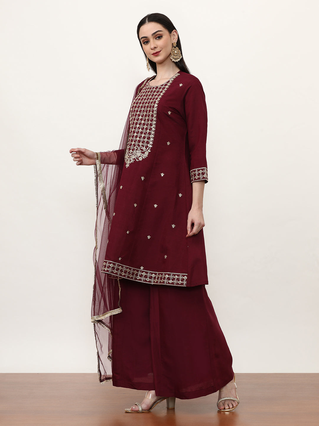 Embroidered Silk Blend Ethnic Motifs Kurta Sets With Net Dupatta