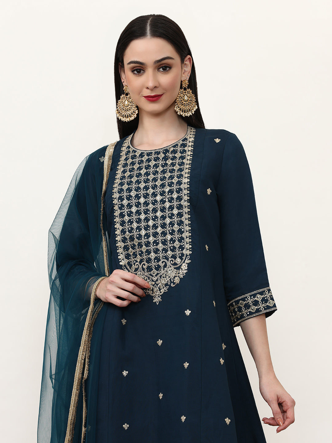 Embroidered Silk Blend Ethnic Motifs Kurta Sets With Net Dupatta