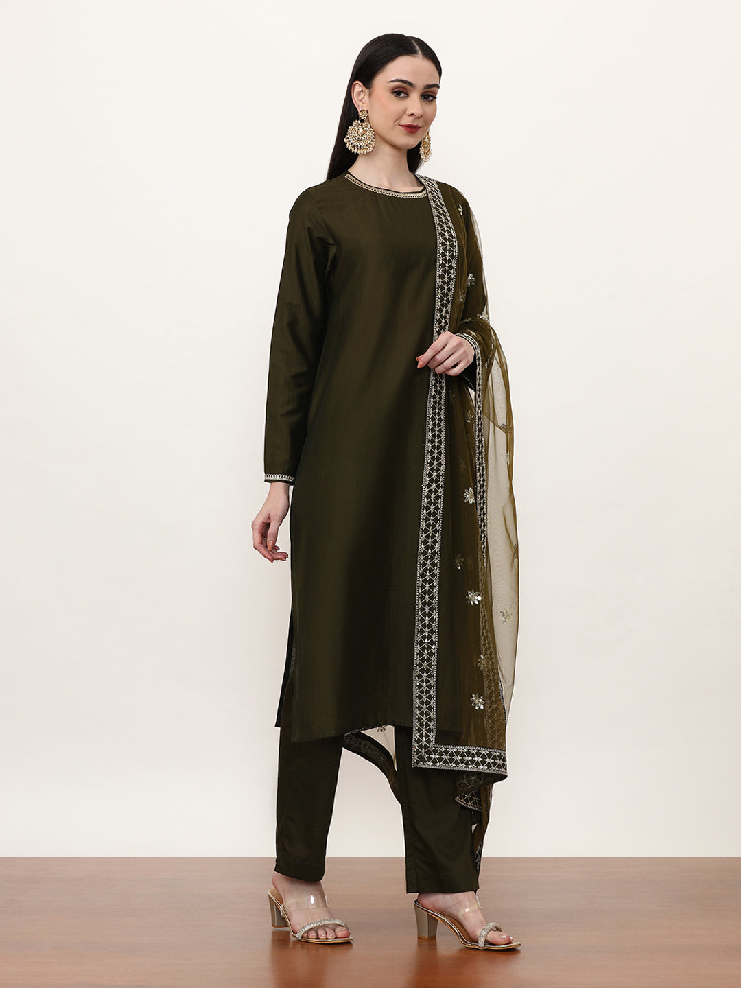 Embroidered Silk Blend Ethnic Motifs Kurta Sets With Net Dupatta