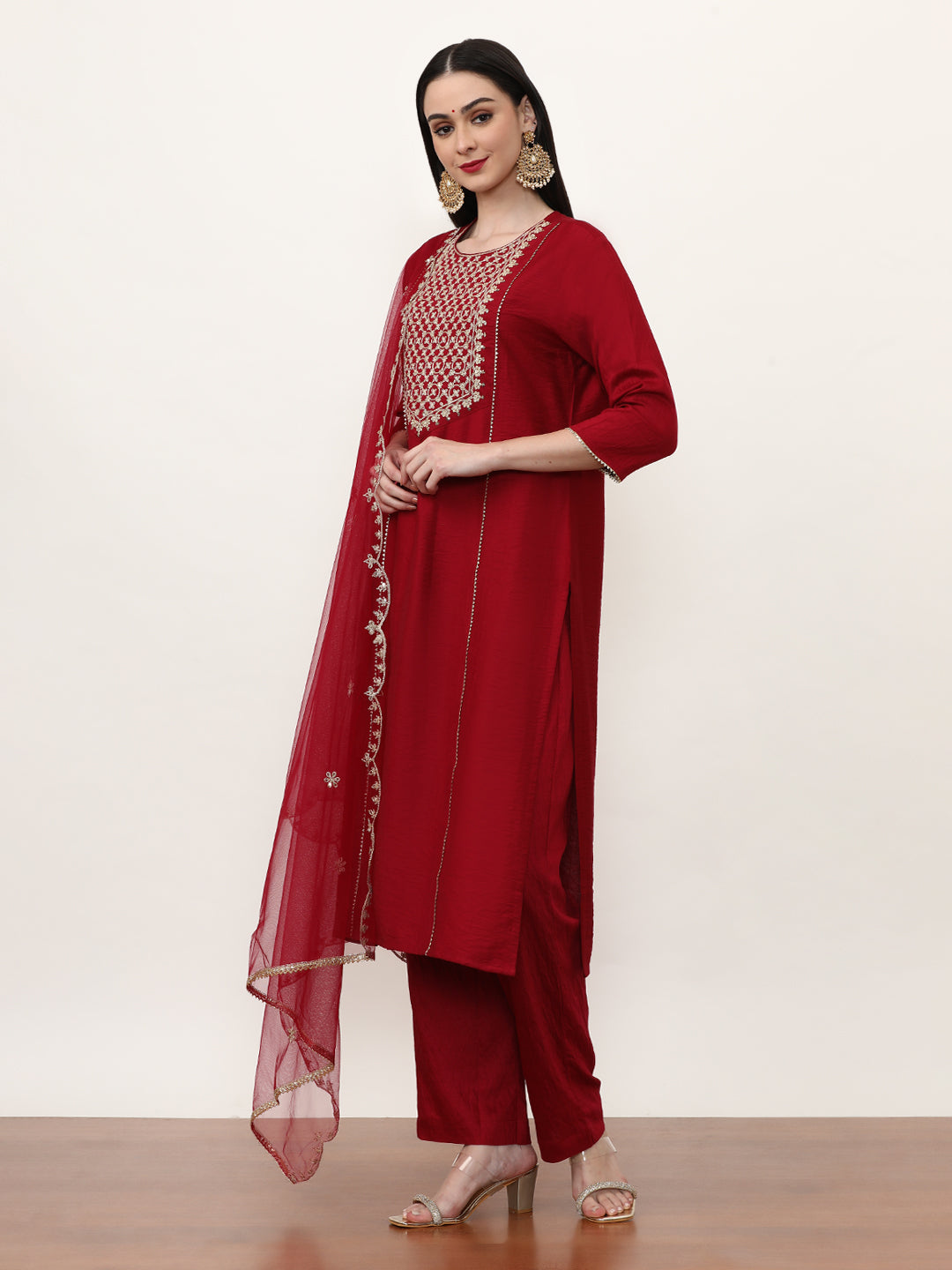 Embroidered Silk Blend Ethnic Motifs Kurta Sets With Net Dupatta