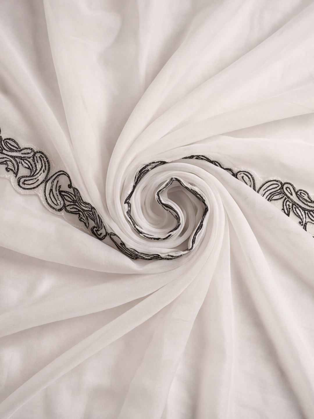 Designer Crunchy Silk Embroidery pallu Work Saree With Unstitched Blouse Piece