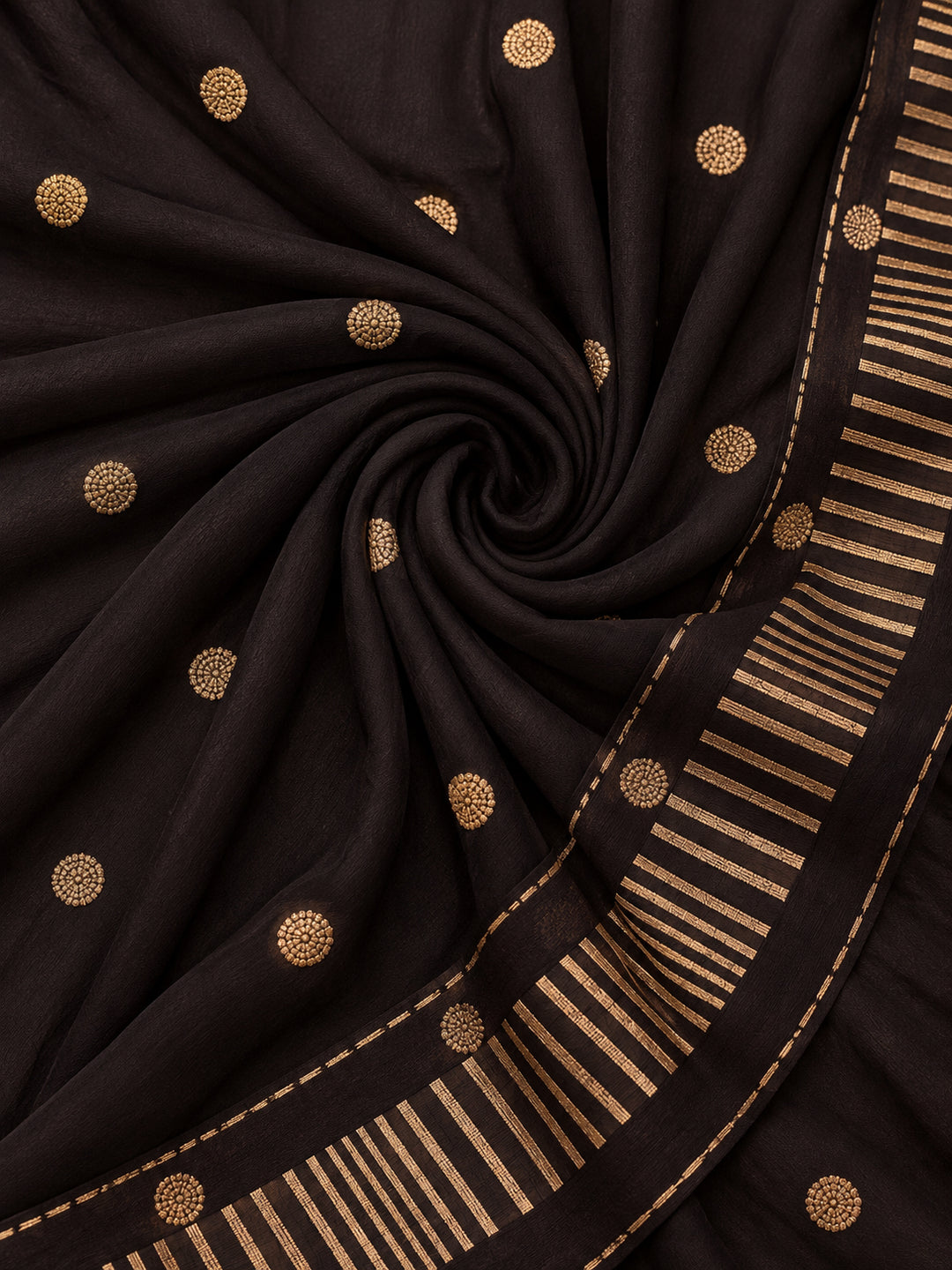 Digitally Printed Abstract & Floral Mul Cotton Saree with Contrast Blouse