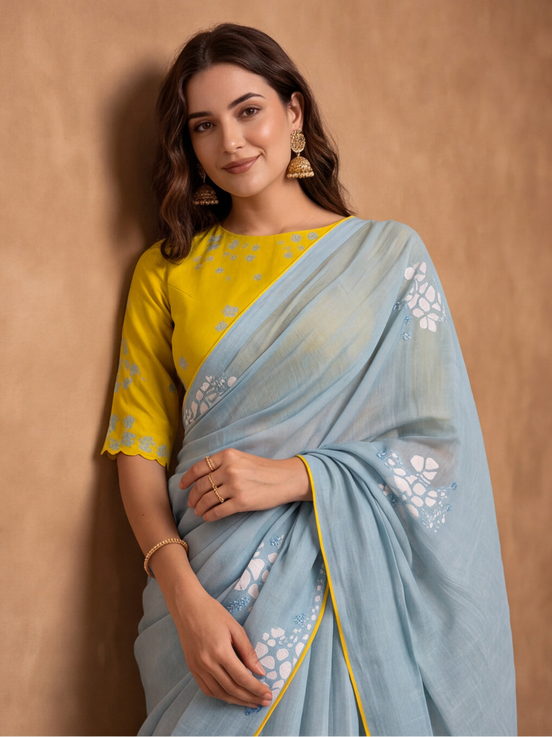 Digitally Printed Abstract & Floral Mul Cotton Saree with Contrast Blouse