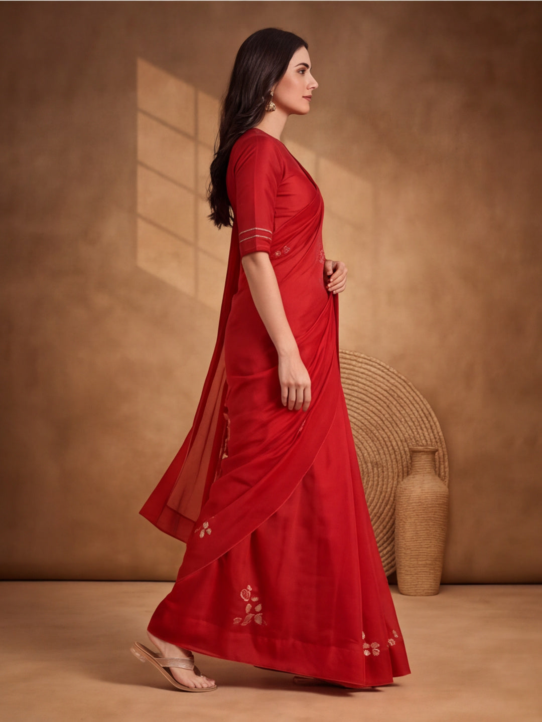 Digitally Printed Abstract & Floral Mul Cotton Saree with Contrast Blouse