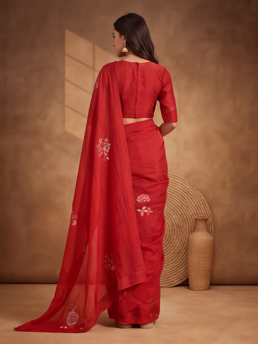 Digitally Printed Abstract & Floral Mul Cotton Saree with Contrast Blouse