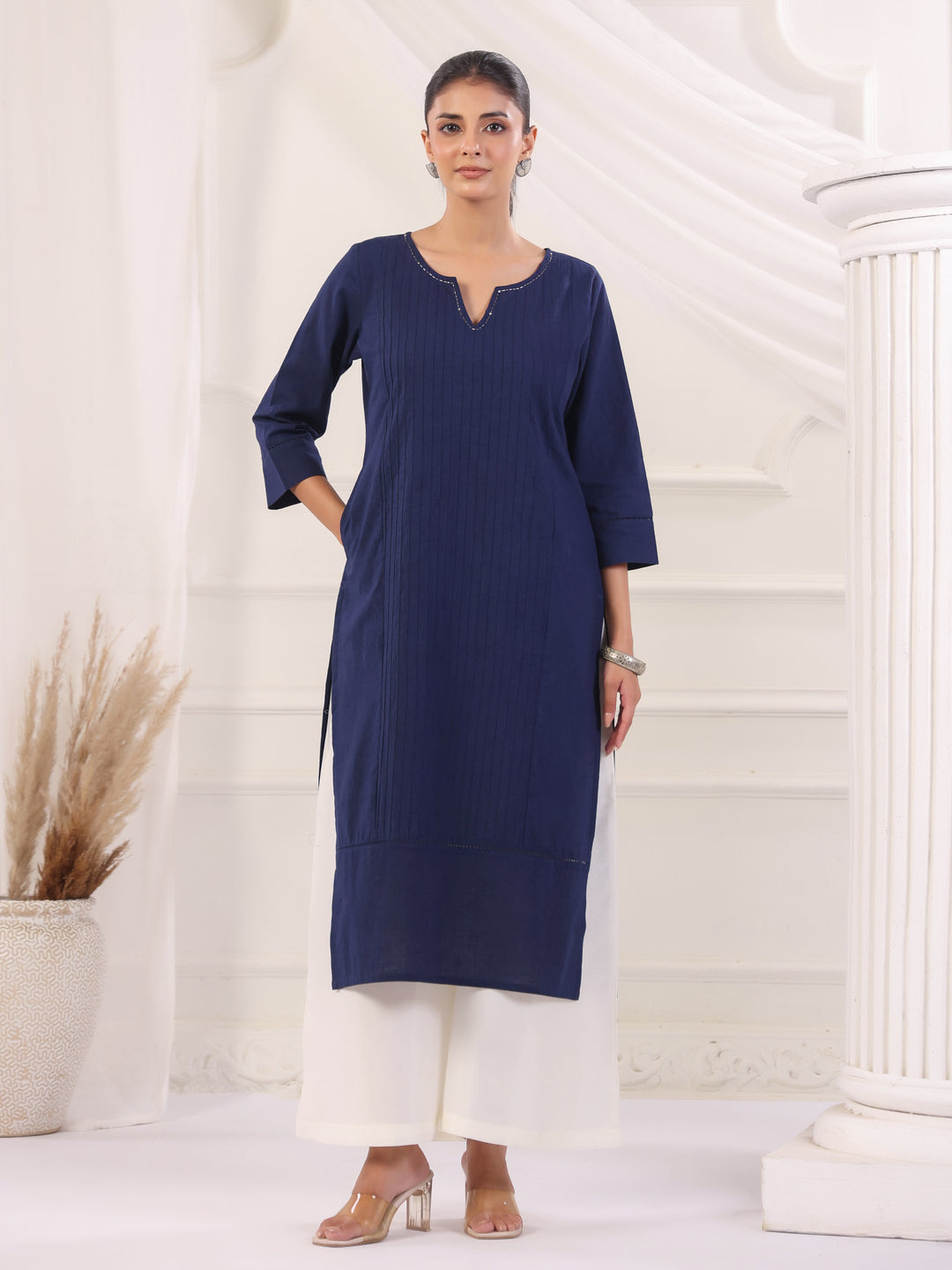 Women Keyhole Solid Staright Three Fourth Sleeve Pure Cotton Kurta